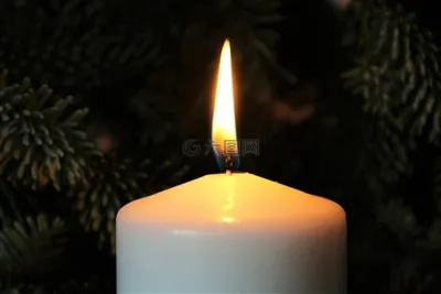 Hot-melt Adhesive For Fixing Candle Wicks Solves The Problem Of Wick Deviation.